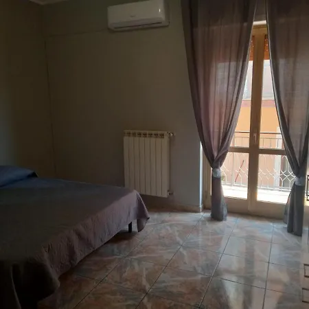 Lamezialove Apartment: 6 Posti Letto A 10 Minuti Dal Mare * Lamezia Terme